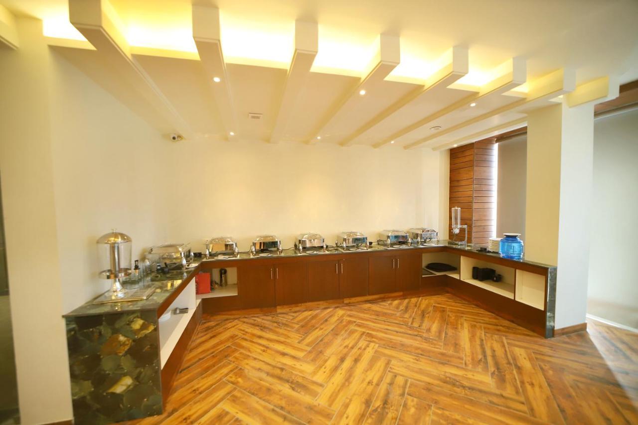 Hotel Marine House Agra  Esterno foto