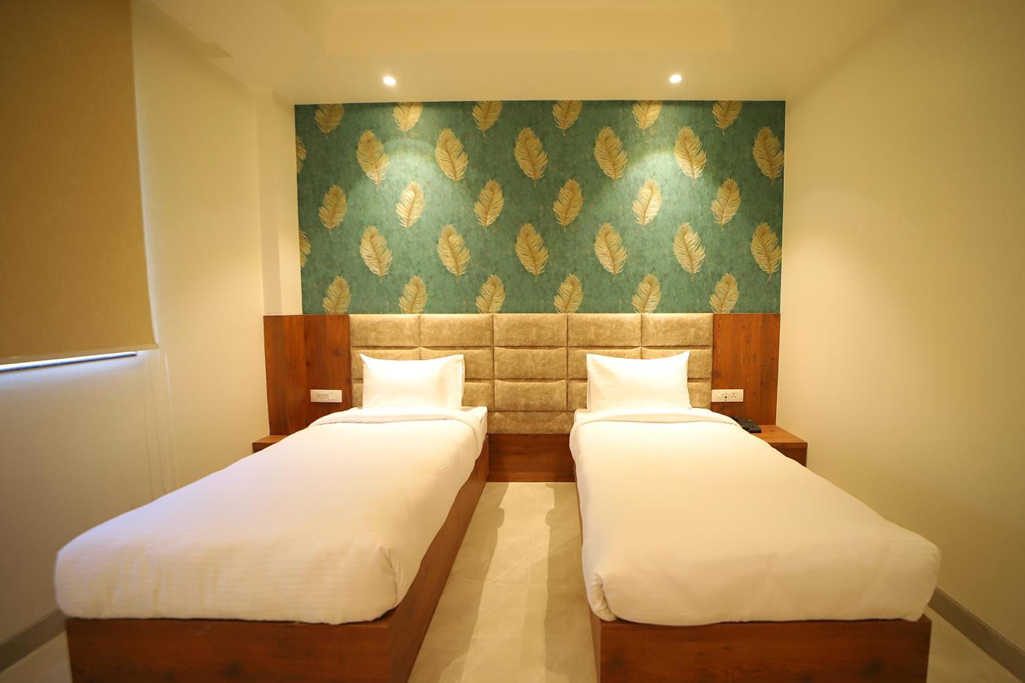 Hotel Marine House Agra  Esterno foto